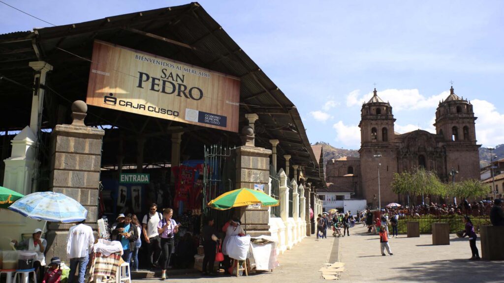 Mercado de San Pedro Cusco