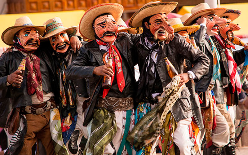 Danza Majenos en Cusco
