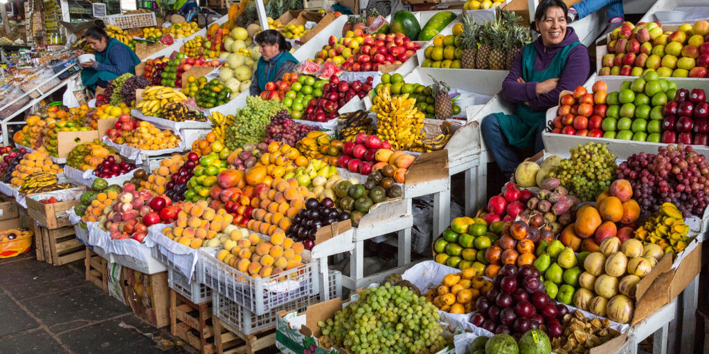 Variedad de frutas de Mercado de San Pedro Cusco