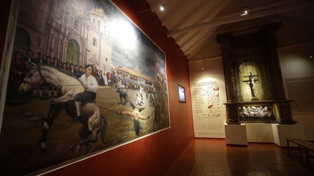 Sala Tupac Amaru en museo regional en Cusco