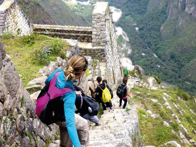 Ascender a la cima del Waynapicchu es considerado de una dificultad moderada-media. No se necesita ser un experimentado montañista llegar a lo más alto
