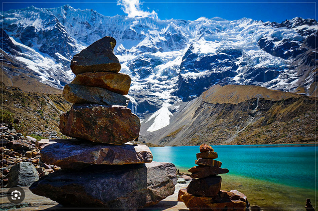 Apacheta en la Laguna Humantay